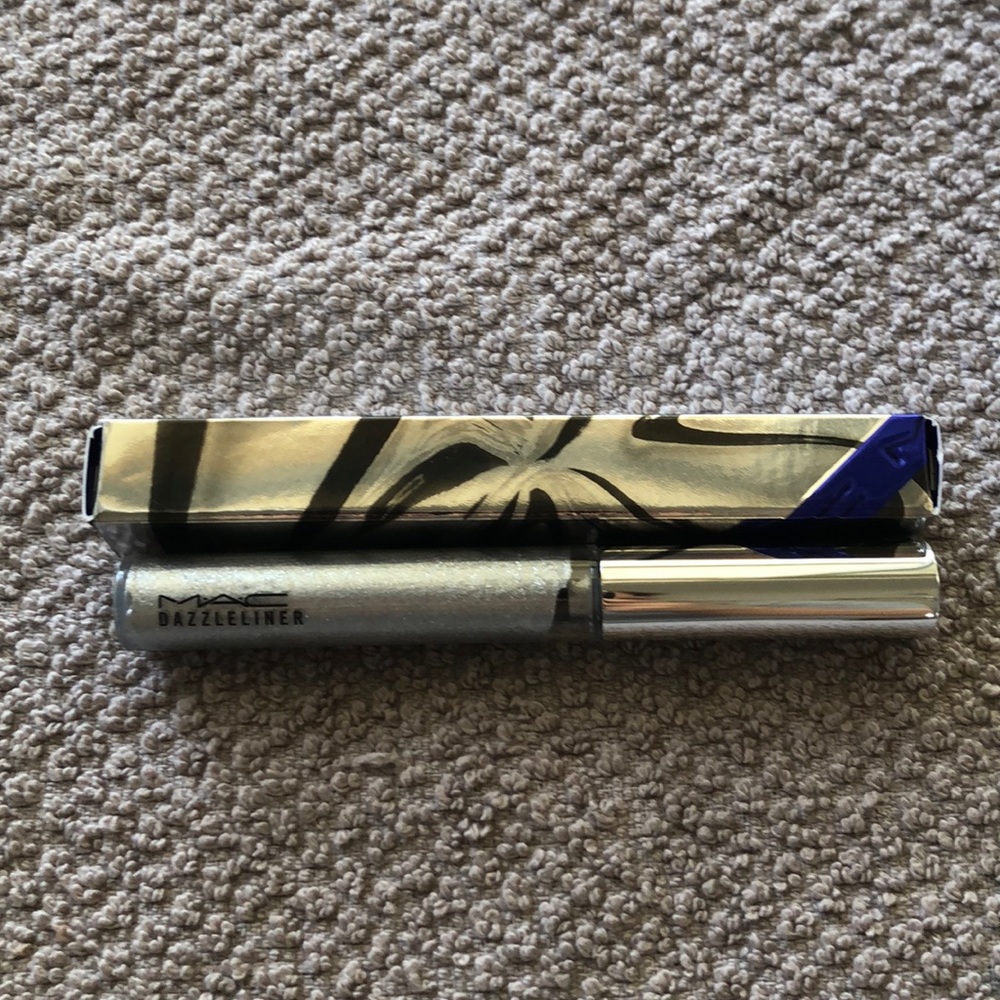 MAC Dazzleliner Liquid Eyeliner-Statuesque